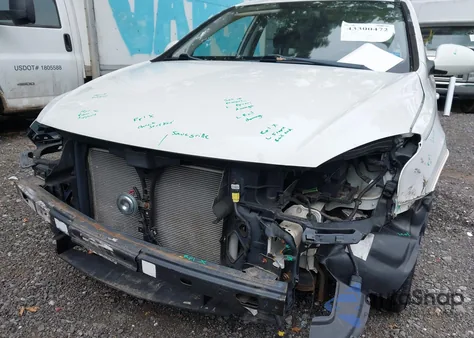 2011 Hyundai Elantra Touring Gls z USA, uszkodzony, nr VIN KMHDB8AE9BU087523